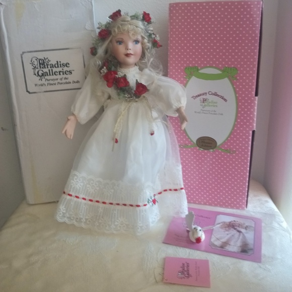 Angel of LOVE w Bird Porcelain Doll Patrica Rose w Box - Picture 4 of 11